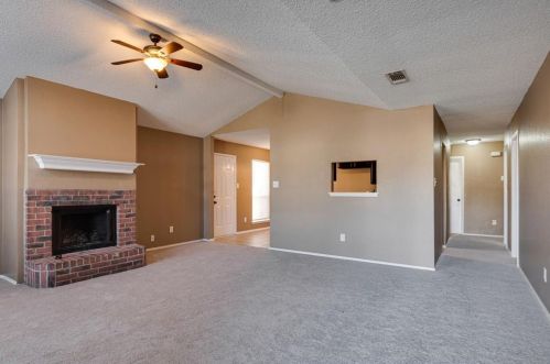 1429 Yorkshire St, Fort Worth TX  76134-5525 exterior