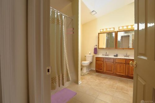 11 Heather Ridge Ct, Miami OH  45056-9502 exterior