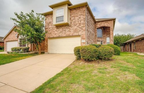 5831 Melanie Ct, Fort Worth TX  76131-1622 exterior