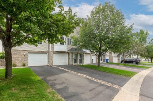 15540 Flyboat Ln, Saint Paul, MN 55124-6021