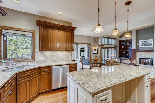 3826 Bridgewater Dr, Saint Paul MN  55123-2528 exterior