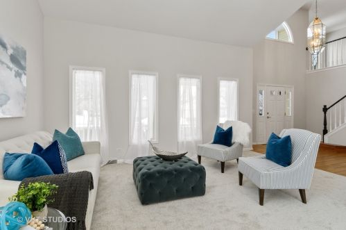 385 Aristocrat Dr, Lemont IL  60490-3189 exterior