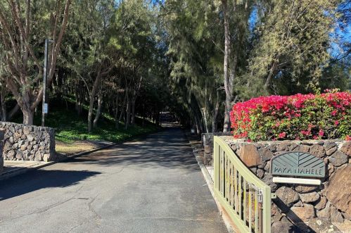 114 Kokololio Pl, Honolulu HI  96821-2562 exterior