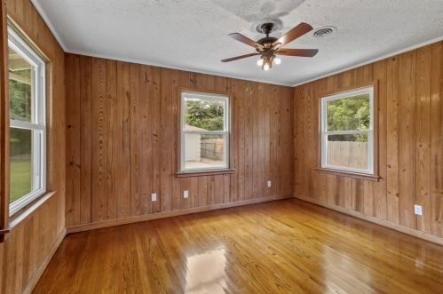 4859 Eastline Dr, Fort Worth TX  76119-4619 exterior