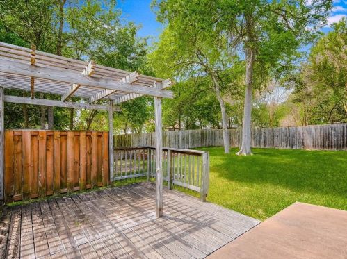 925 Echo Ln, Austin TX  78745-5418 exterior
