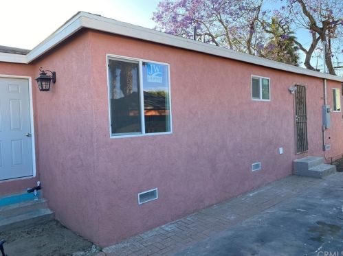 132 Caldwell St, Compton CA  90220-4807 exterior