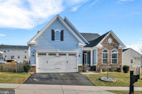 39 Eisentown Dr, Lovettsville, VA 20180-8545