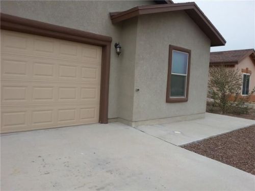 608 Mildred Ln, El Paso, TX 79821-7252