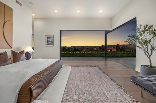 7663 Corto Rd, Anaheim CA  92808-1348 exterior