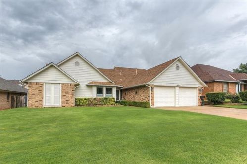 1809 Glade Ave, Bethany, OK 73008-5434