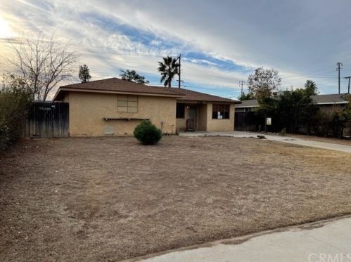 4166 Heidi Rd, Riverside, CA 92504-2917