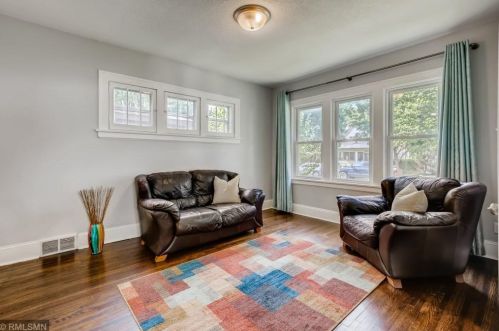 1072 Charles Ave, Saint Paul MN  55104-2617 exterior