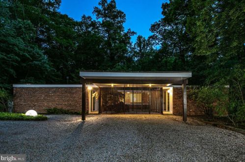 140 Heather Ln, Princeton, NJ 08540-7605