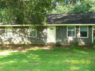 1640 Munson Dr, Slaughter, LA 70777-9602