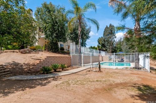 17216 Gamble Ave, Riverside CA  92504-9149 exterior