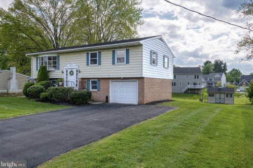 310 Clover Ave, Lancaster, PA 17602-4044