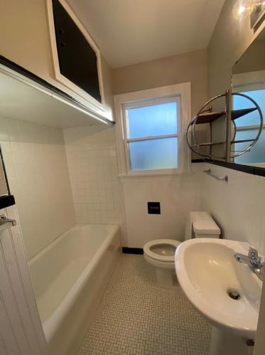 902 43rd St, Austin TX  78751-4405 exterior