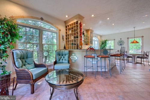 1991 Pickering Trl, Lancaster PA 17601-4972 exterior