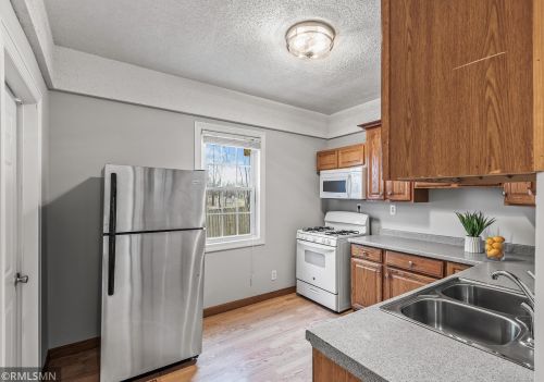 394 Dewey St, Saint Paul MN  55104-3530 exterior