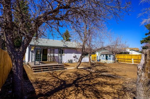 16797 Mansfield Cir, Denver, CO 80013-2830