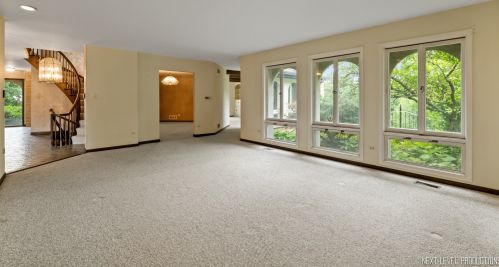 6765 County Line Ln, Willowbrook IL  60527-5726 exterior