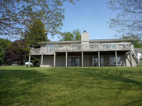 95 Wingate Dr, Check Row, IL 61415-9040