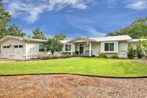 2722 Bay Grove Rd, Freeport, FL 32439-4820