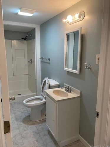 110 Pomfret St, Putnam, CT 06260-1800