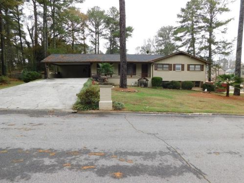 5307 Greenleaf Dr, Lilburn, GA 30047-5916