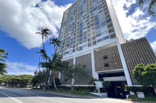 2611 Ala Wai Blvd, Honolulu HI  96815-3981 exterior
