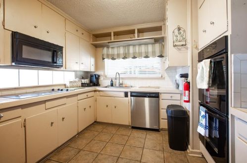 8340 Tucson Trl, Fort Worth TX  76116-5025 exterior