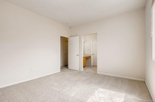 19494 58 Pl, Denver CO 80019-2027 exterior