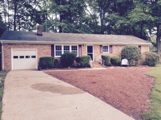 103 Davis Cir, Seaford, VA 23696-2343