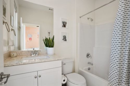 1687 Lincoln, Anaheim CA 92805-5502 exterior