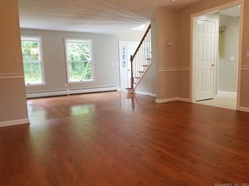 121 Hale Rd, Glastonbury, CT 06033-3319