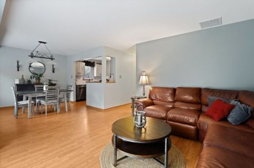 10956 76th Ave, Palos Hills, IL 60465-2339