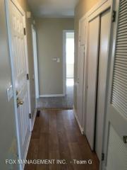 8636 Holladay St, Portland OR  97220-5827 exterior
