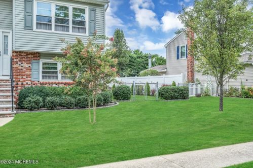 20 Pne Needle St, Wall Township NJ  07731-2647 exterior
