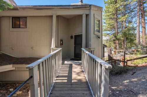 15452 Donner Pass Rd, Truckee, CA 96161-3670