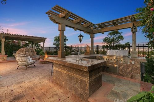 16 Dreamlight, Irvine CA  92603-4258 exterior