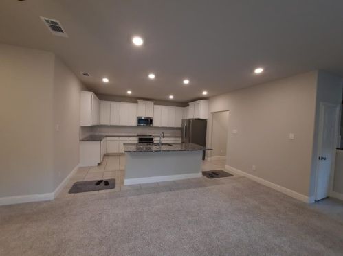 2803 18th St, Irving TX  75060-5505 exterior