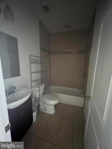 1811 Berks St, Philadelphia PA 19121-2053 exterior