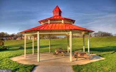 7211 Harbor Ln, Columbia MD  21045-5015 exterior