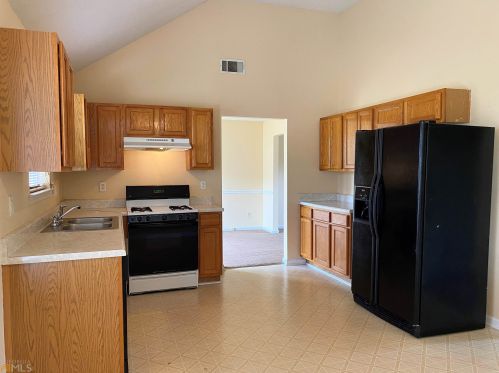 25 Willow Oak Way, Porterdale, GA 30016-3033