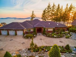 1369 Chuckanut Crest Dr, Bellingham, WA 98229-8966