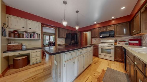 7 Wescott Ct, Lemont IL  60440-9000 exterior