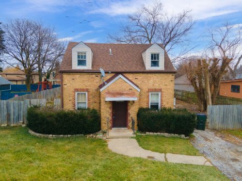 9133 Knight Ave, Des Plaines, IL 60016-5156