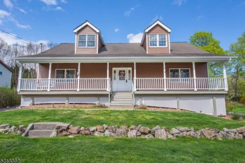 101 Charles St, Hackettstown NJ  07840-1209 exterior