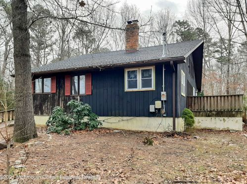 21 Whitlock Ave, Jackson Twp, NJ 08527-5102