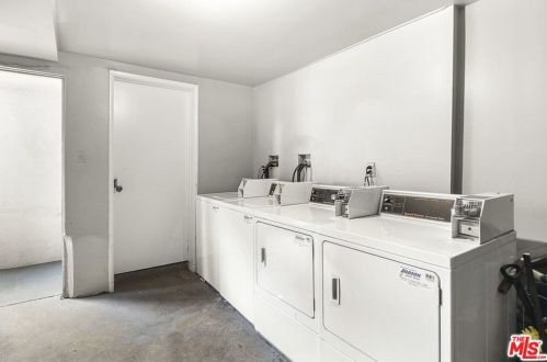 2241 Virginia Ave, Santa Monica CA  90404-4833 exterior